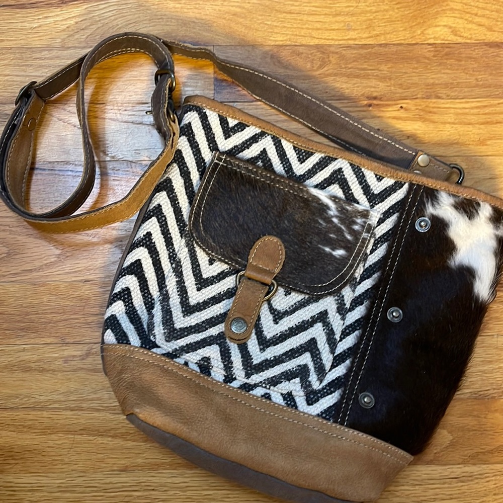 Myra crossbody bag